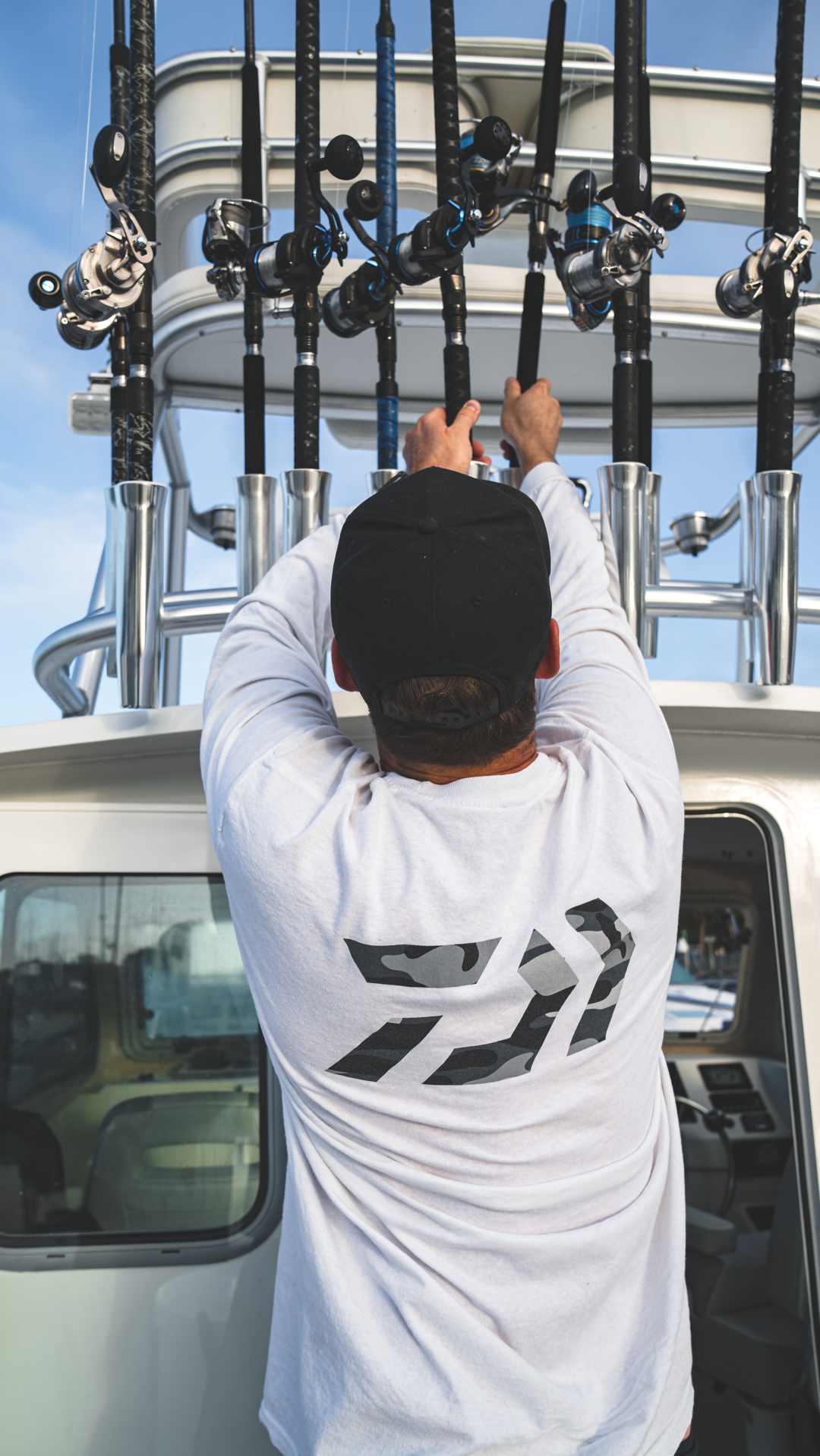 LONG SLEEVE - GRAY CAMO